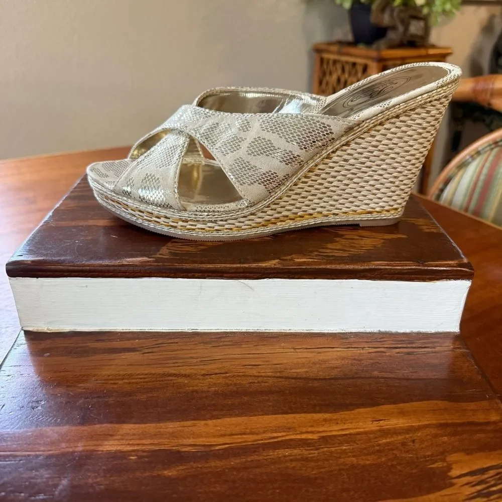 Bolaro By Summer Rio Animal Print Metallic Wedge Sandals Gold and Cream Size 10